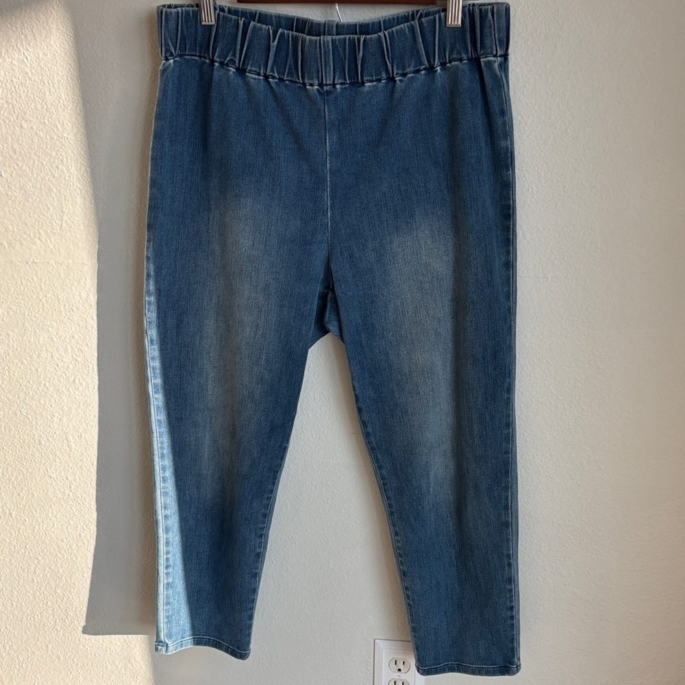 SOFT SURROUNDINGS Large Pull On Comfort Fit Cropped Jeans L